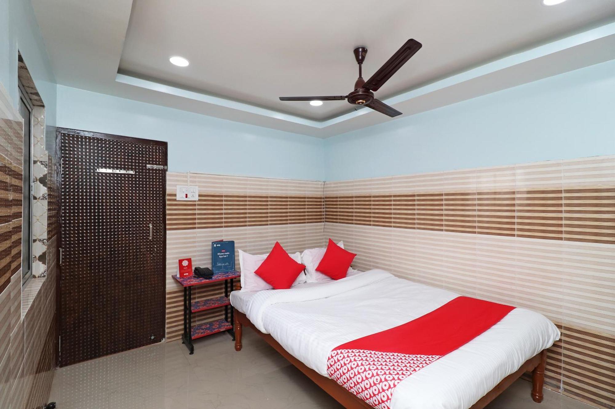 Flagship Gayatri Hotel Puri