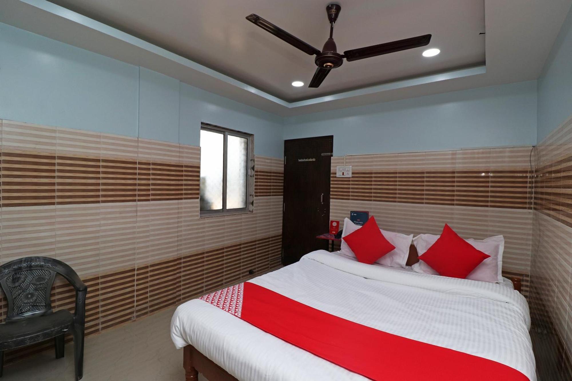Flagship Gayatri 3* Puri